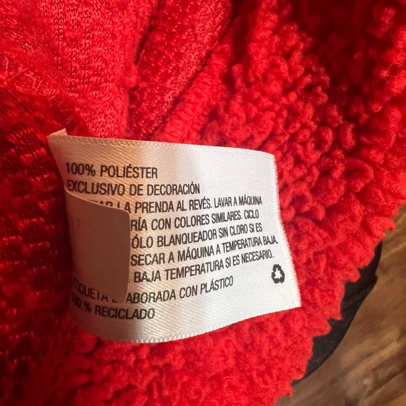 Christmas sweater w sequined wreath size M - Picture 5 of 6